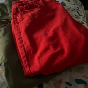 Cute colored jeans tomato red color 2 percent Lycra so has some stretch